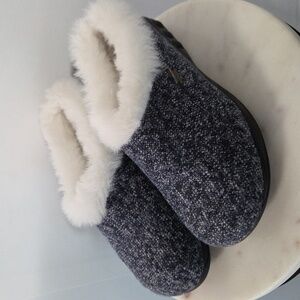 Therafit Women's Knit Slippers with Faux Fur Lining Hard Soles Size 7.5 - 8